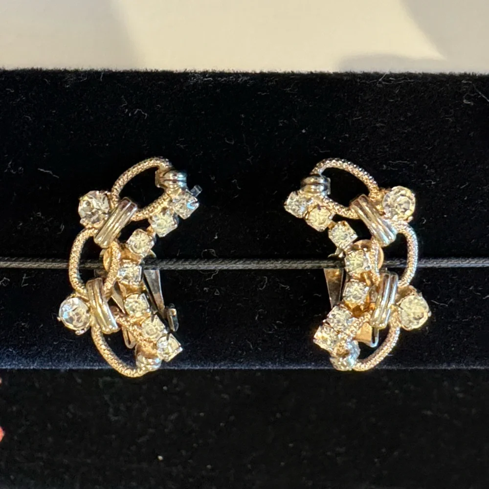 Linked-Chain, Silver Rhinestone Clip-On Earrings